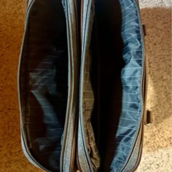 Chaps Saddle Haven Pack All Boarding Bag. - Picture 3 of 6